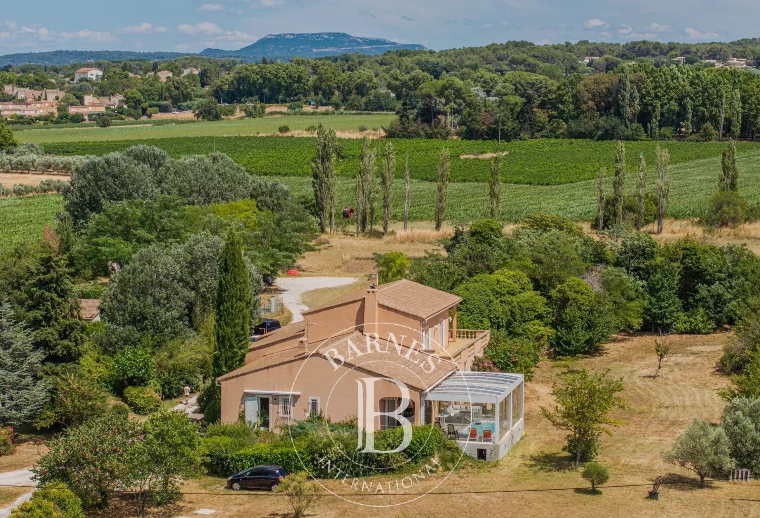 AIX-EN-PROVENCE - MAISON FAMILIALE 375 M² - 6 CHAMBRES -  GRAND — photo 1