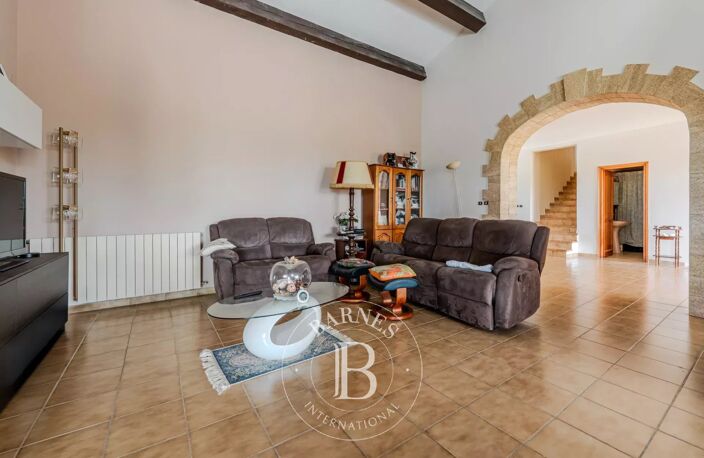 AIX-EN-PROVENCE - MAISON FAMILIALE 375 M² - 6 CHAMBRES -  GRAND — photo 4