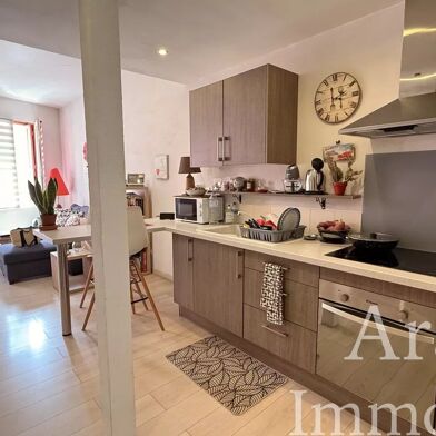 Immeuble  195400 €