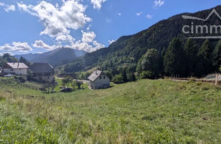 Terrin de 1910 m2 constructible avec magnifique vue montagnes — photo 2