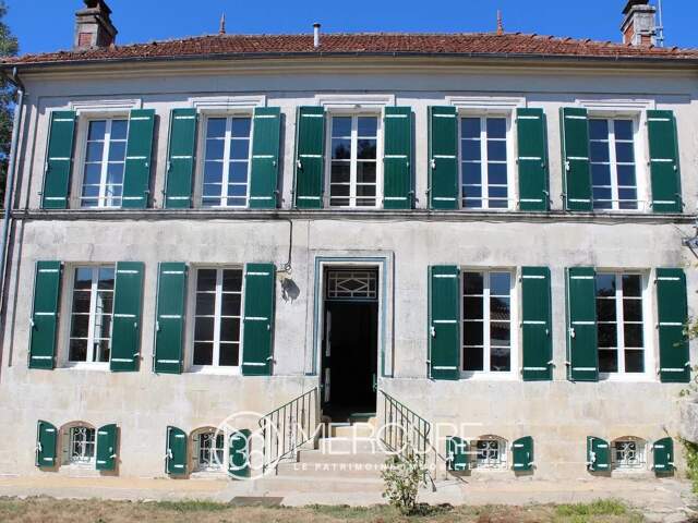 MAISON DE FAMILLE AVEC MAISON D'AMIS — photo du bien