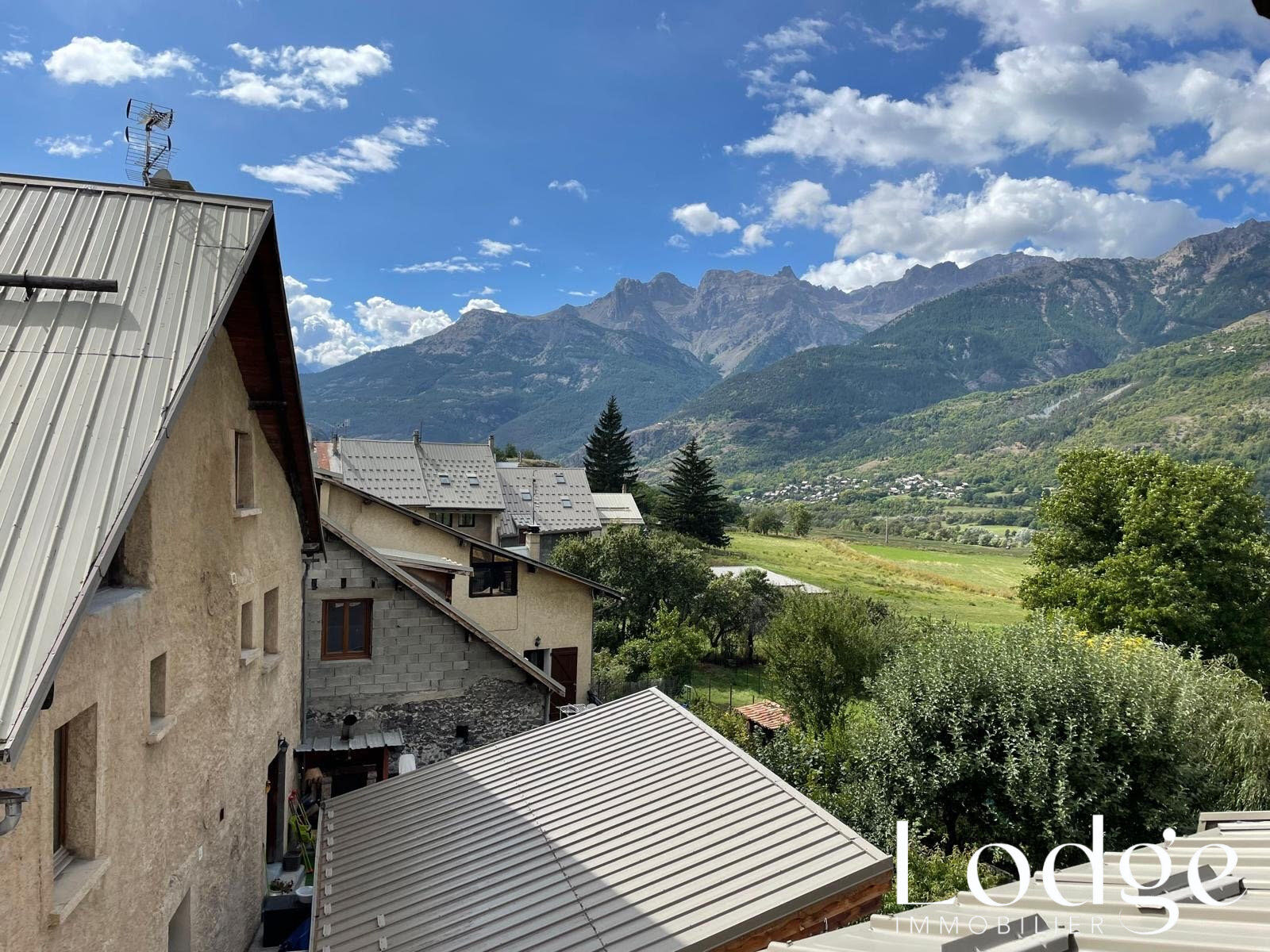 Villa / Maison  T4 à vendre Villar-Saint-Pancrace 05100