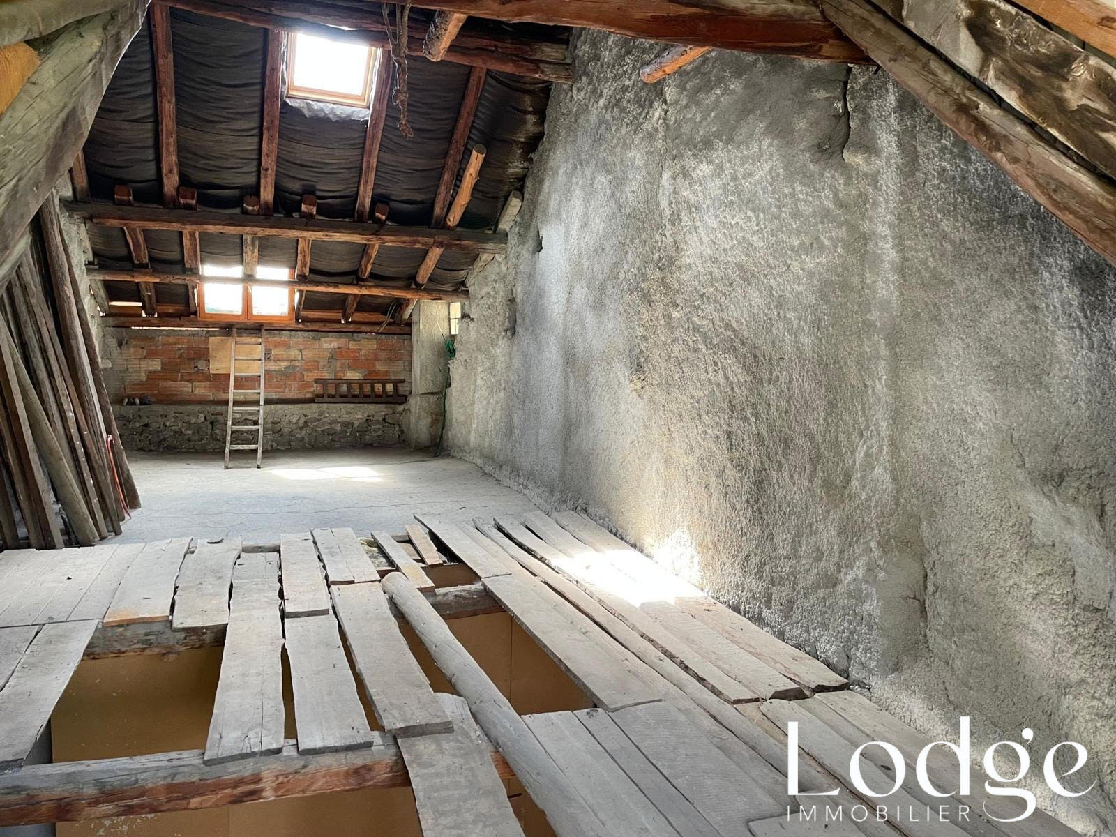 Villa / Maison  T4 à vendre Villar-Saint-Pancrace 05100