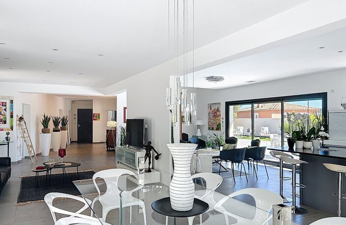 CALVISSON - VILLA CONTEMPORAINE  — photo 2