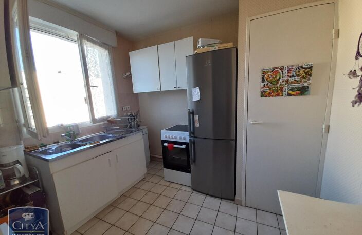 Location appartement 2 pièces 44 m² à Saint-Cyr-sur-Loire (37540) — photo 3