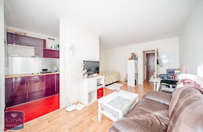 Location appartement 1 pièce 28 m² à Tours (37000) — photo 2