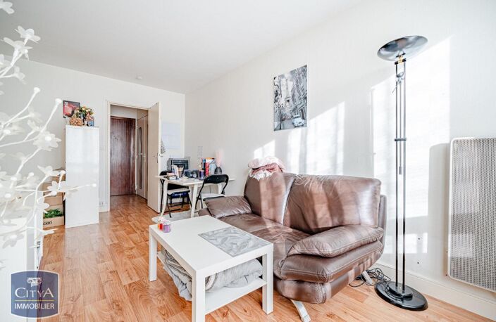 Location appartement 1 pièce 28 m² à Tours (37000) — photo 3