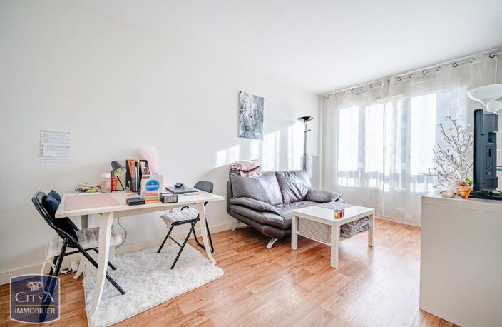 Location appartement 1 pièce 28 m² à Tours (37000) — photo 4