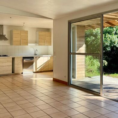 Maison 4 pièces 1390 €