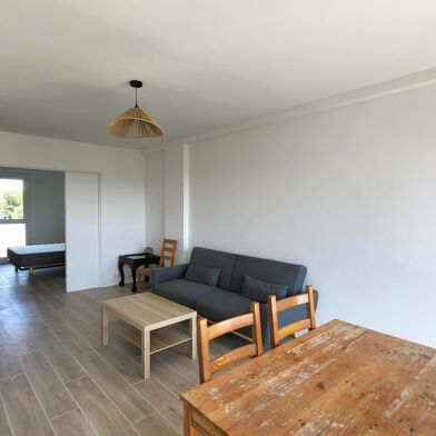 Appartement 4 pièces 1320 €