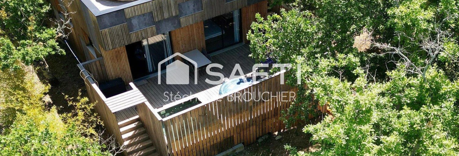 Maison 9 Pièces 165 m² à vendre à Saint-Alban-Auriolles (07120)