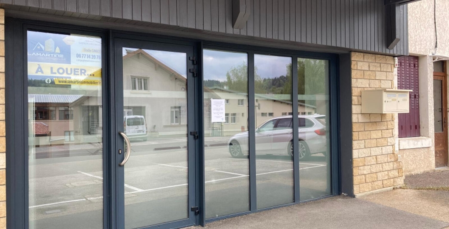 Local professionnel à louer à LONGCHAUMOIS — photo 1