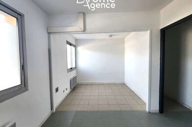 Commerce 6 pièces 830 €