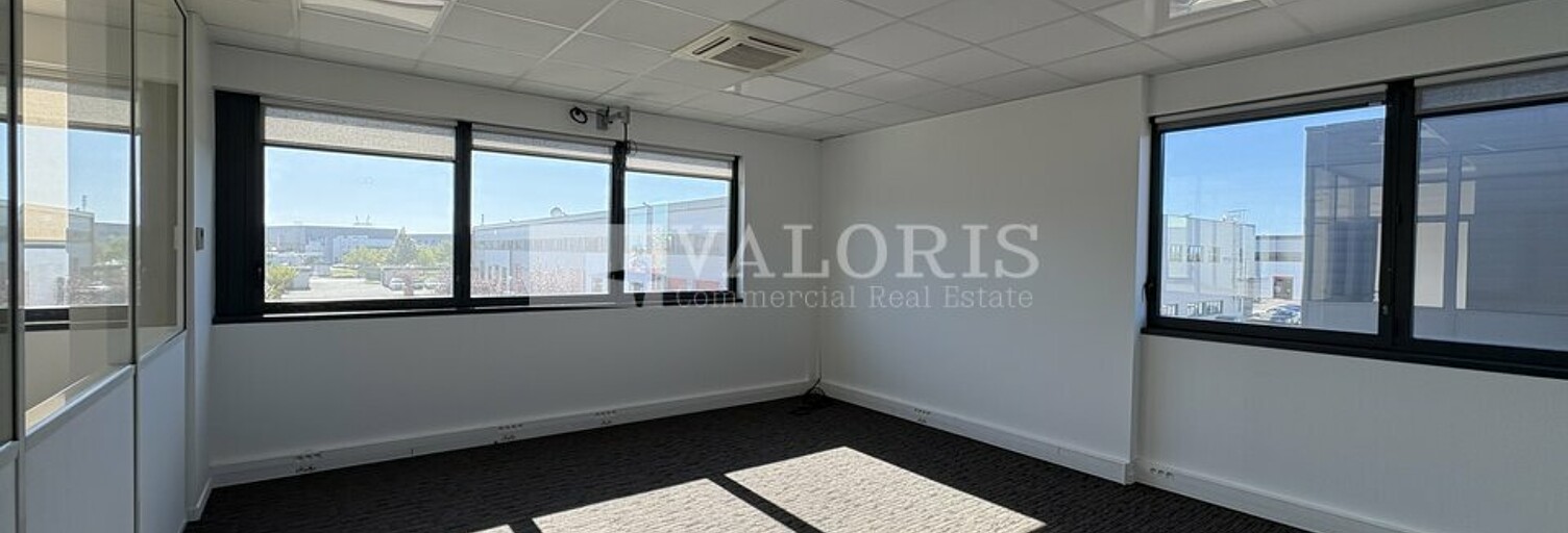 Bureau  242 m² à louer à Meyzieu (69330)