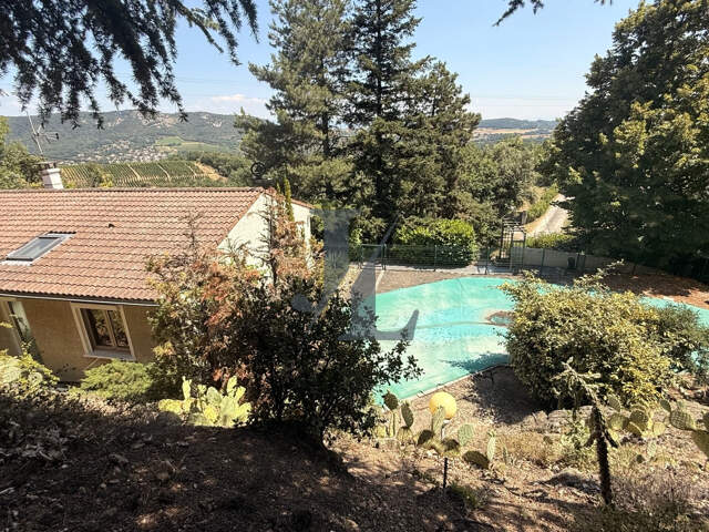 VILLA DE TYPE 5 AVEC VUE — photo du bien