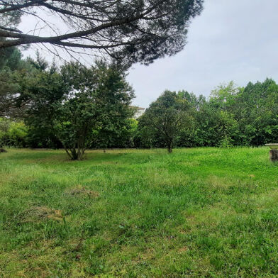 Maison 6 pièces 1450 €