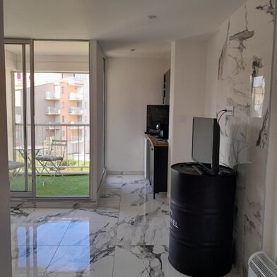 Appartement 1 pièces 450 €