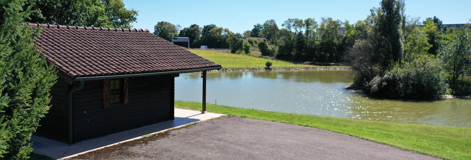 Terrain  76095 m² à vendre à Bâgé-Dommartin (01380)