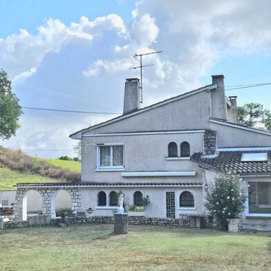 Maison 10 pièces 160000 €