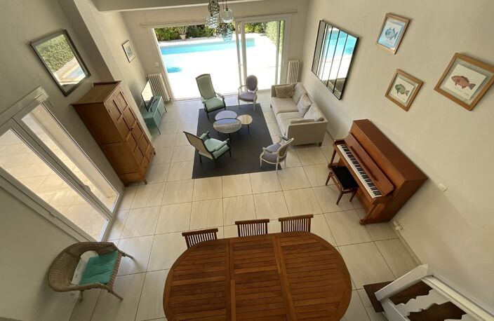 Villa — photo 4