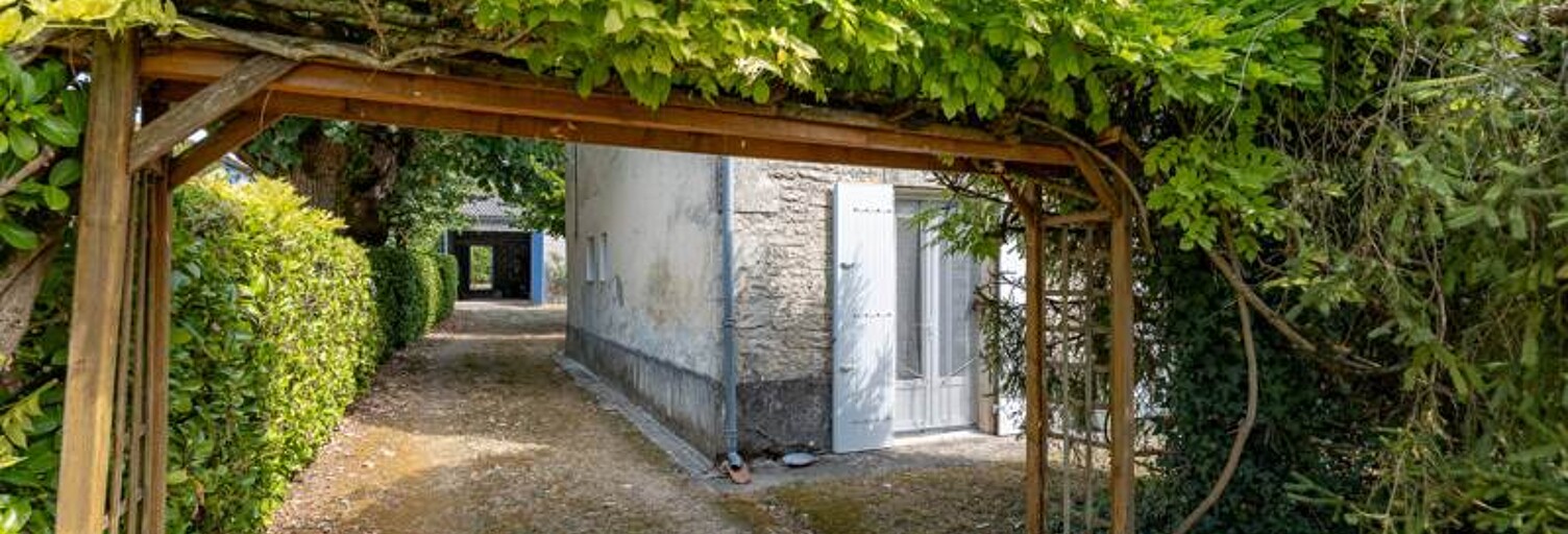 Maison 4 Pièces 92 m² à vendre à Villeneuve-la-Comtesse (17330)