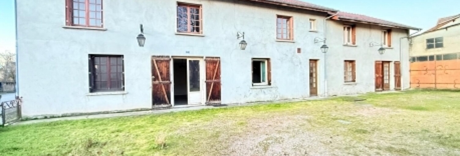 Immeuble  365 m² à vendre à Saint-Yan (71600)