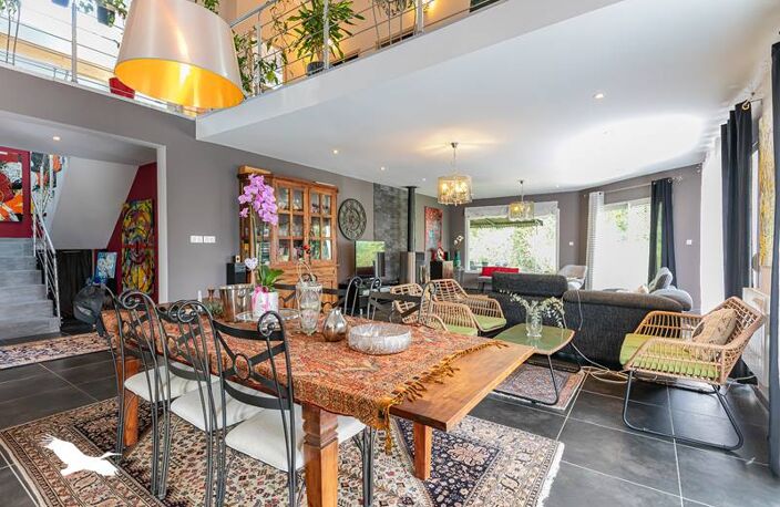 Contemporaine de 8 pièces principales — photo 2