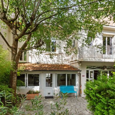 Maison 5 pièces 748000 €