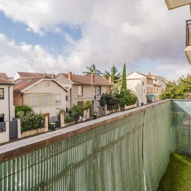 Appartement 4 pièces 243000 €