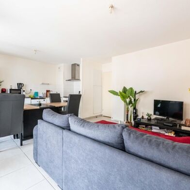 Appartement 3 pièces 210400 €