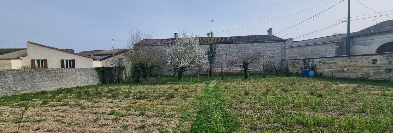 Terrain  710 m² à vendre à Douzat (16290)