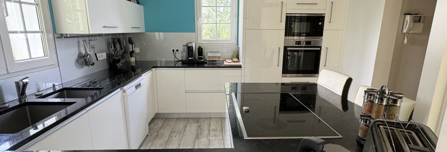 Maison 8 Pièces 263 m² à vendre à Sainte-Pazanne (44680)