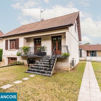 Maison 5 pièces 399000 €