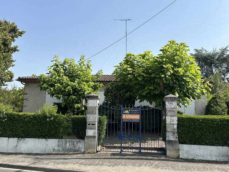Marmande proche toutes commodités maison à fort potentiel avec garage et jardin — photo 1