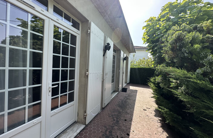 Marmande proche toutes commodités maison à fort potentiel avec garage et jardin — photo 4