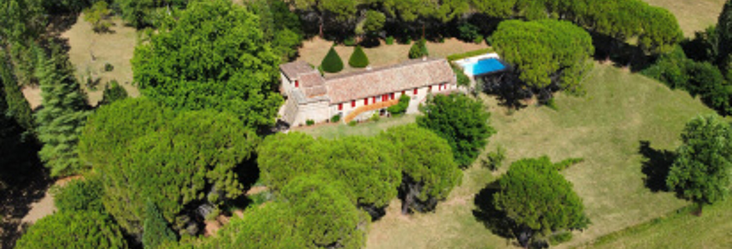 Maison 15 Pièces 260 m² à vendre à Villecroze (83690)