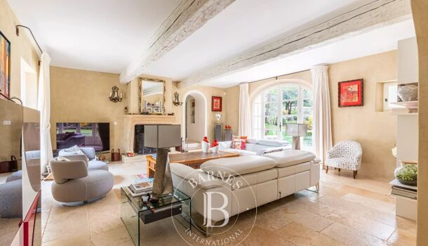 Villa / Maison 8 pièces  à vendre Aix-en-Provence 13100