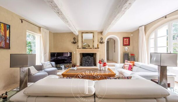 Villa / Maison 8 pièces  à vendre Aix-en-Provence 13100