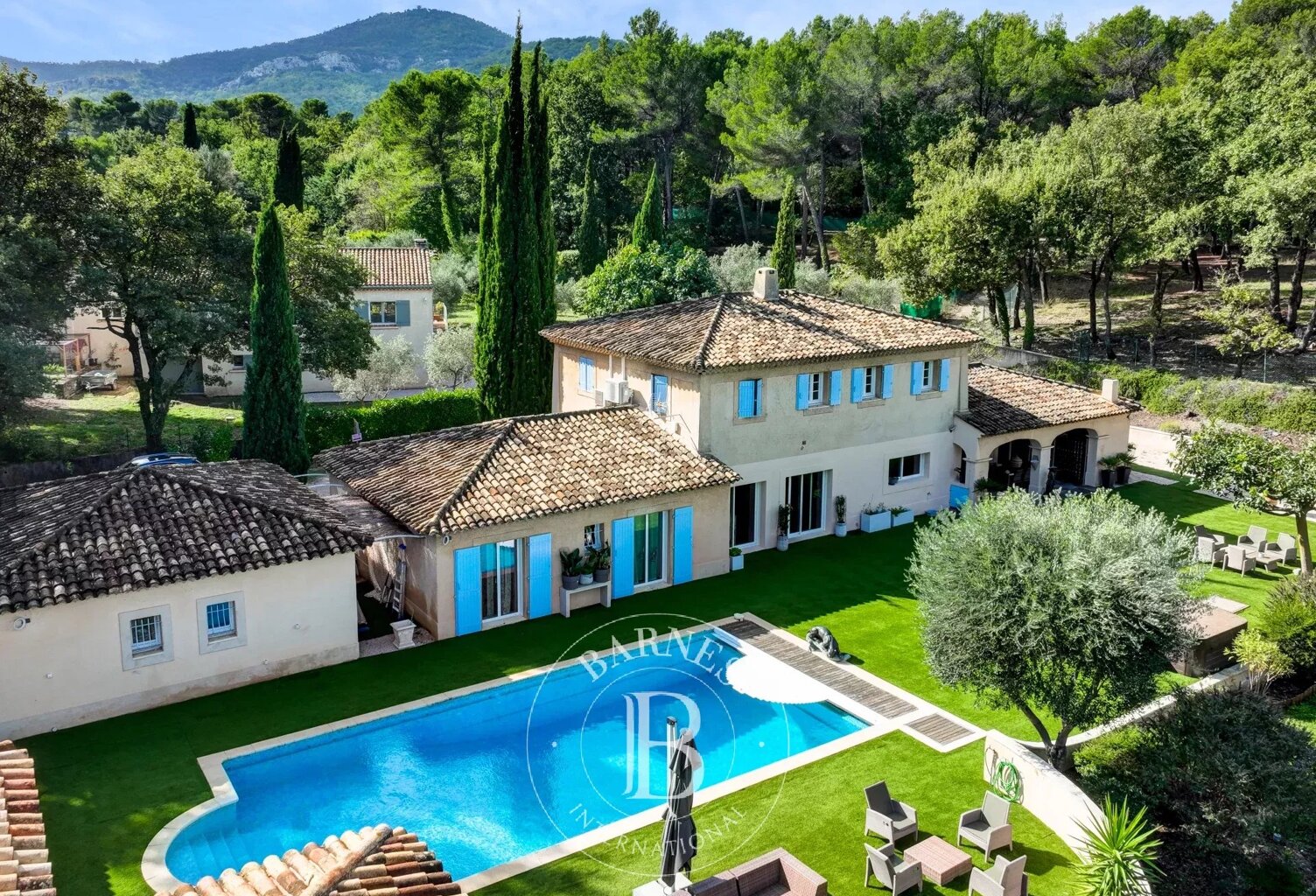 Proche  d’Aix-en-Provence - Propriété familiale de 7 chambres av — photo 1