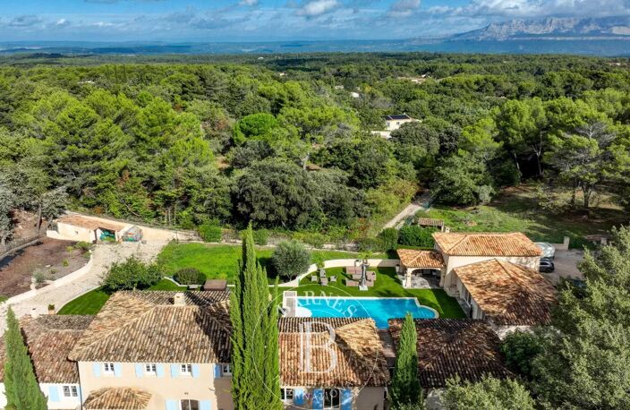 Proche  d’Aix-en-Provence - Propriété familiale de 7 chambres av — photo 2