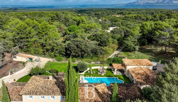 Villa / Maison 10 pièces  à vendre Aix-en-Provence 13100