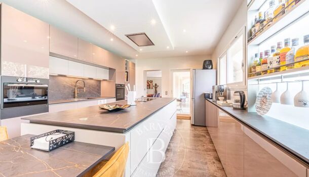 Villa / Maison 10 pièces  à vendre Aix-en-Provence 13100