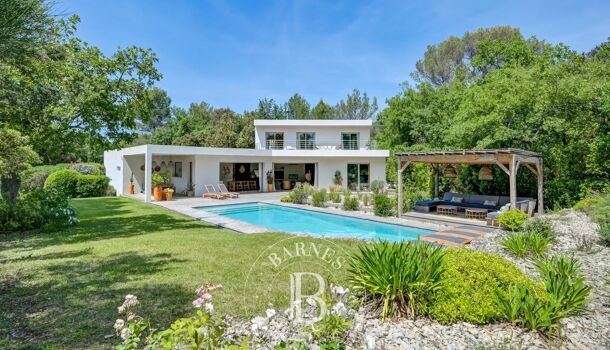 Villa / Maison 9 pièces  à vendre Aix-en-Provence 13100