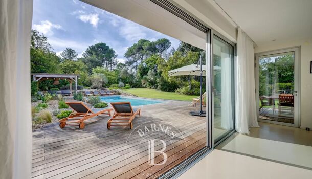 Villa / Maison 9 pièces  à vendre Aix-en-Provence 13100