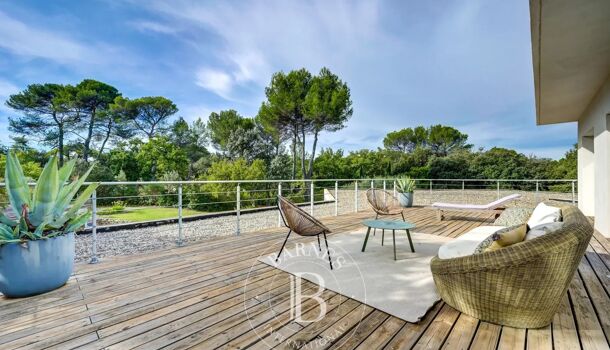 Villa / Maison 9 pièces  à vendre Aix-en-Provence 13100