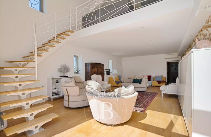 AIX EN PROVENCE - DOMAINE XVIII EME 650M2 - 14 CHAMBRES – PISCIN — photo 5