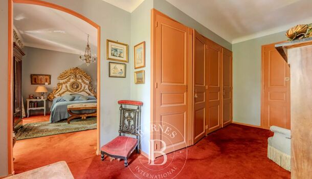 Villa / Maison 15 pièces  à vendre Aix-en-Provence 13100