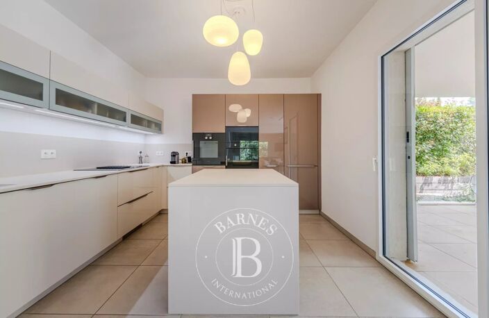 AIX-EN-PROVENCE - APPARTEMENT 142M² - JARDIN 273 M² - GARAGE DOU — photo 5