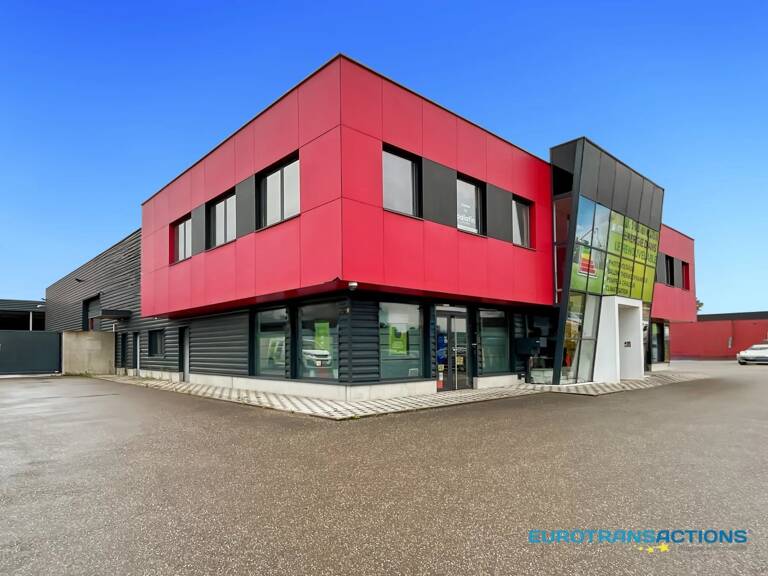 Local commercial — photo 1