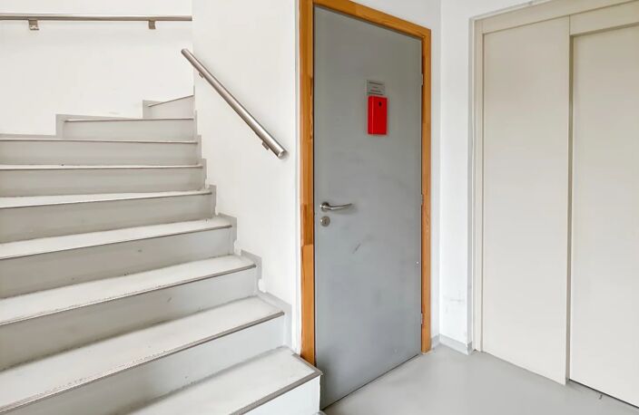 Local commercial — photo 2